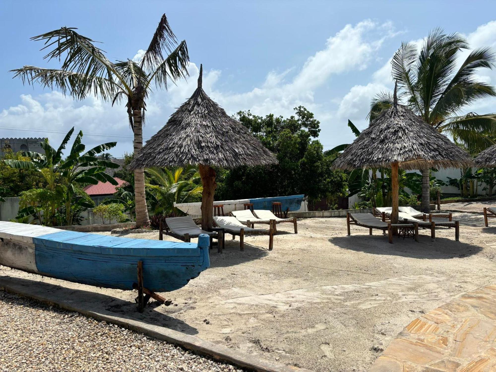 Отель Africa Dream Bungalow Kiwengwa Кивенгва Экстерьер фото