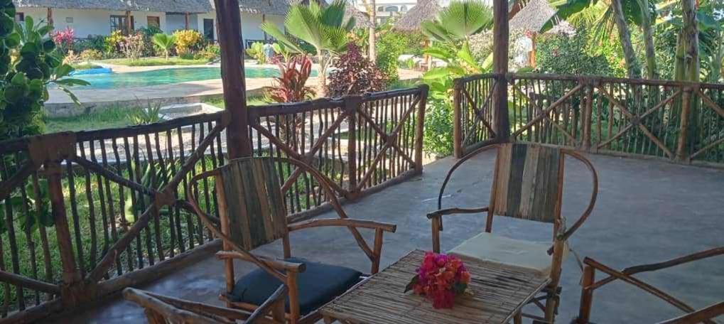 Отель Africa Dream Bungalow Kiwengwa Кивенгва Экстерьер фото