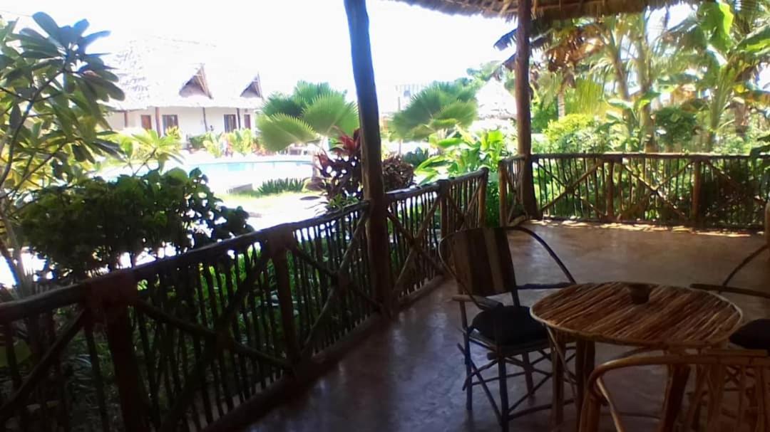Отель Africa Dream Bungalow Kiwengwa Кивенгва Экстерьер фото